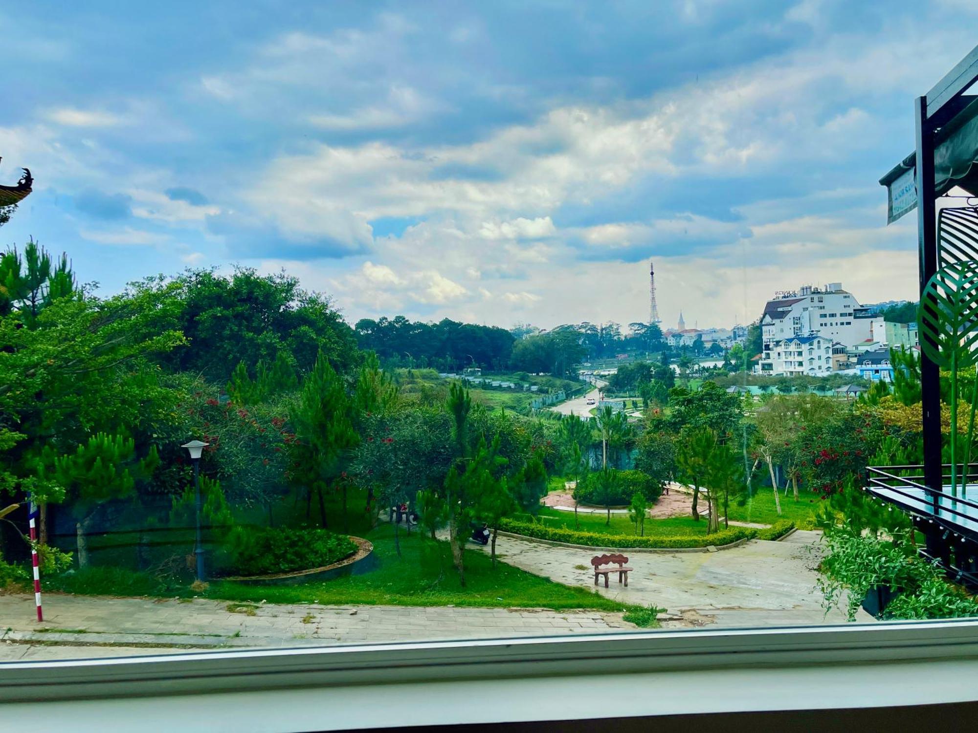 Carnival Villa Da Lat Buitenkant foto